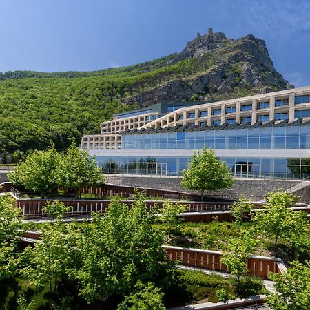 Qalaalti Hotel&Spa Galaalti Esterno foto The new building of the University of Patras